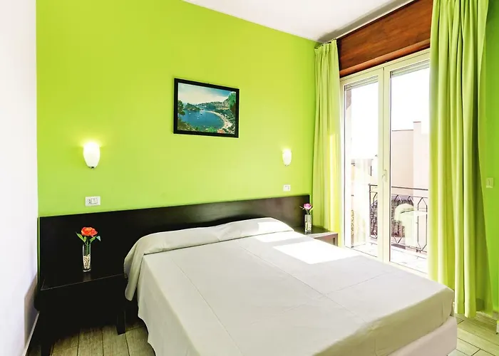 Guesthost - Seaview Terrace Sunny * Giardini-Naxos